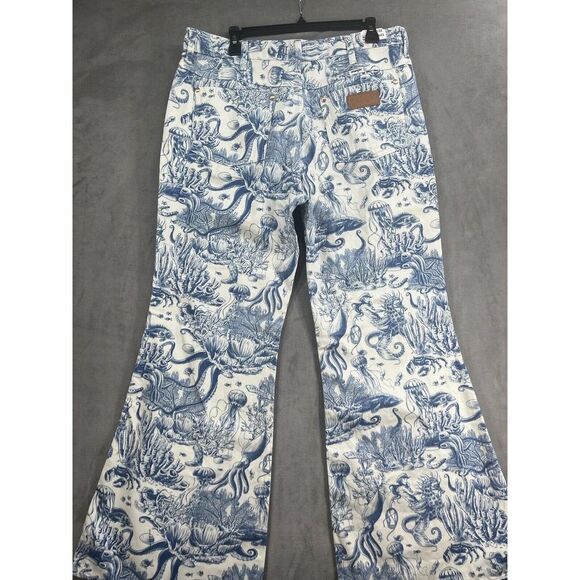 Free People Wrangler Wanderer FLARE JEAN IN SAILING SEVEN SEAS IN Nautical - Picture 7 of 12